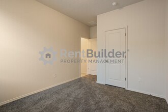 2115 Solitaire St NE in Rio Rancho, NM - Building Photo - Building Photo