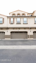 5057 Robles St in Camarillo, CA - Building Photo - Building Photo