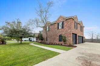 4329 Edgewater Dr in Lake Charles, LA - Building Photo - Building Photo