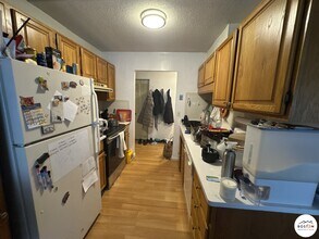 74 Gardner St, Unit 10 in Boston, MA - Building Photo - Building Photo