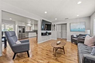 510 Valley Home Ave in La Habra, CA - Foto de edificio - Building Photo