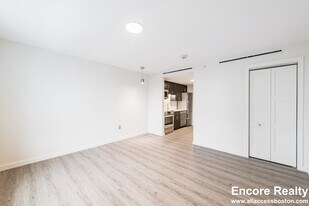 1500 Hancock St in Quincy, MA - Building Photo