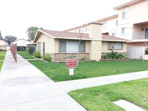 3662-3666 Howard Ave in Los Alamitos, CA - Building Photo - Building Photo