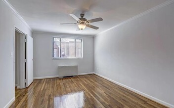 5112 MacArthur Blvd NW, Unit 308 in Washington, DC - Building Photo - Building Photo