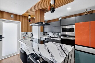 363 Washington Ave in Miami Beach, FL - Building Photo - Building Photo