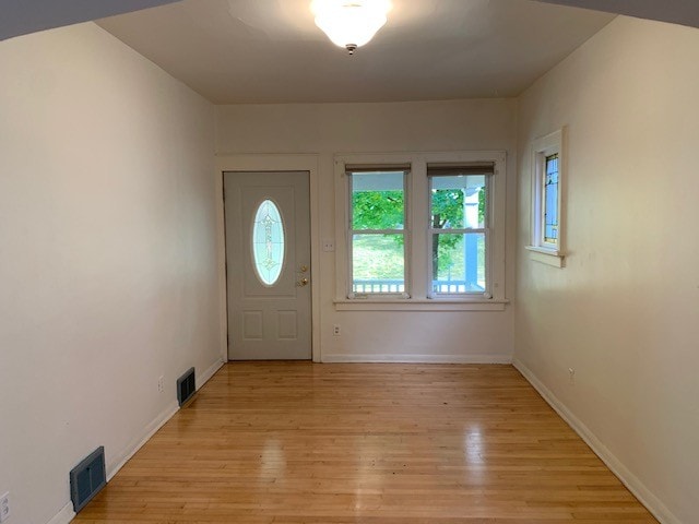 3285 S Delaware Ave, Unit Lower in Milwaukee, WI - Building Photo - Building Photo