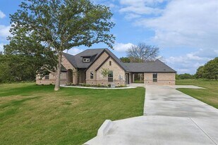 2084 Glenhollow Dr in Weatherford, TX - Building Photo