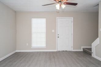 Newly Major Renovated Beverly Manor in Hattiesburg, MS - Building Photo - Building Photo