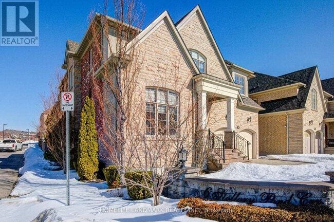6 Stollery Pond Cres in Markham, ON - Building Photo - Building Photo