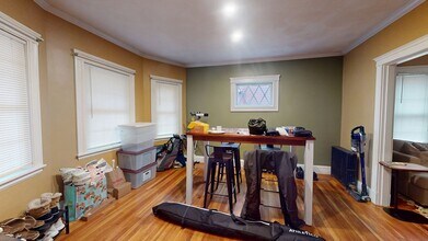 33 Walter St in Medford, MA - Building Photo - Building Photo