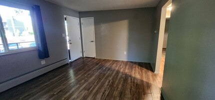 7095 W 13th Ave in Lakewood, CO - Foto de edificio - Building Photo