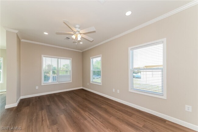 217 Santurce Ave in North Port, FL - Building Photo - Building Photo
