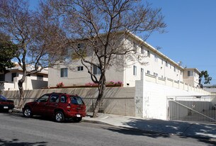 333 E Plymouth St in Inglewood, CA - Building Photo