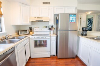 1411 Lake Park Blvd S in Carolina Beach, NC - Building Photo - Building Photo
