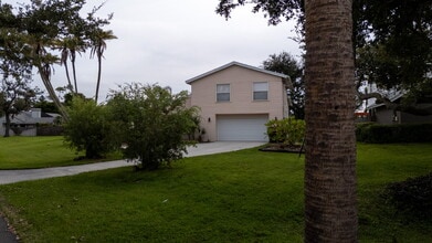 1804 Baywood Dr in Sarasota, FL - Building Photo - Building Photo