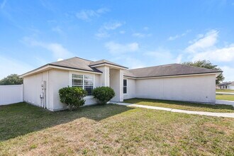 11485 Rolling River Blvd in Jacksonville, FL - Building Photo - Building Photo