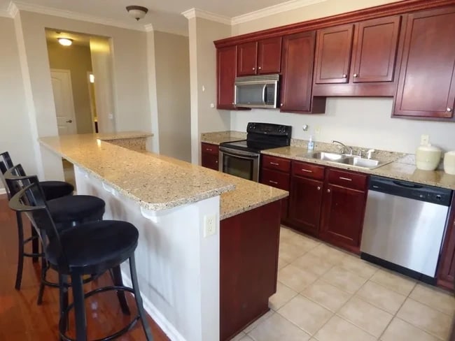 721 Litty Ct, Unit Apartment 302 in Memphis, TN - Building Photo - Building Photo