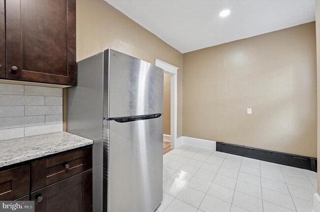 5215 Spruce St, Unit B in Philadelphia, PA - Building Photo - Building Photo