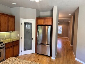 1864 Gabriel Way in Medford, OR - Building Photo - Building Photo