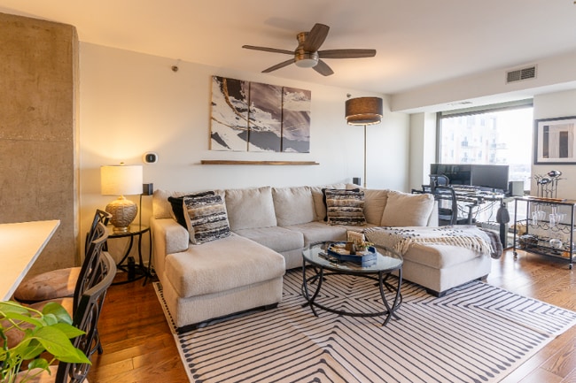 property at 1212 N Wells St