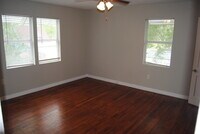 815 Shirley St photo'