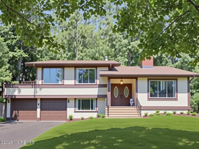 property at 13 Chippewa Rd