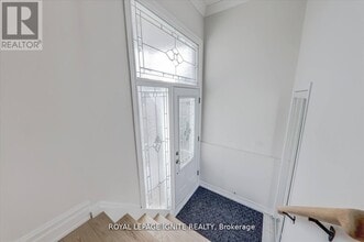 4023 Bishopstoke Ln in Mississauga, ON - Building Photo - Building Photo