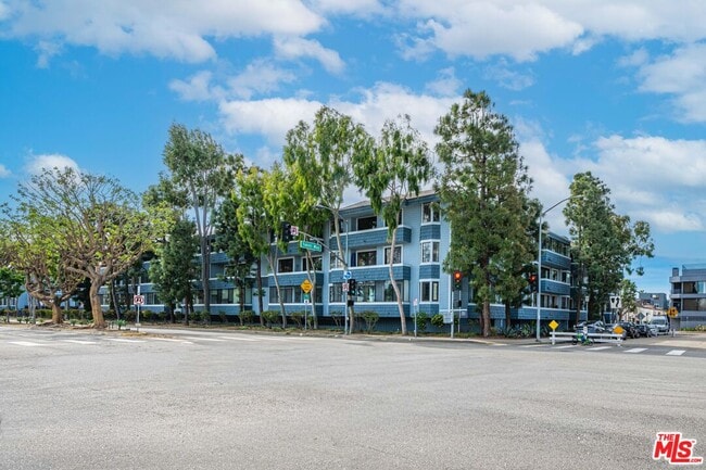 property at 310 Tahiti Way