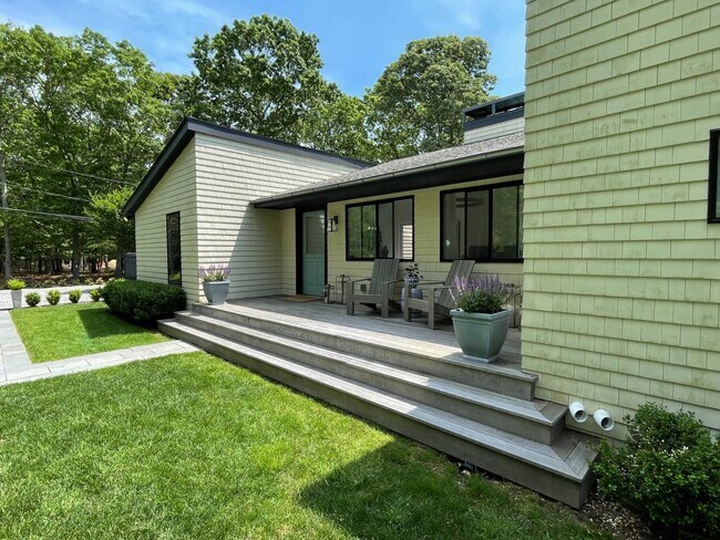 60 Gardiners Ln in East Hampton, NY - Building Photo - Building Photo