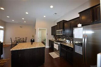 109 Grayfox Dr in Mooresville, NC - Building Photo - Building Photo