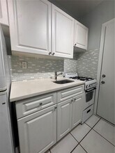 6310 SW 79th St in South Miami, FL - Building Photo - Building Photo