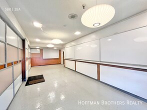 8130 Baldwin St in Oakland, CA - Foto de edificio - Building Photo