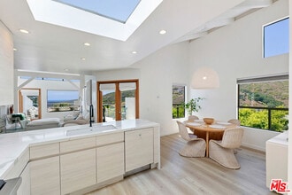 2919 Valmere Dr in Malibu, CA - Building Photo - Building Photo