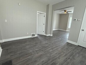 7436 S Langley Ave in Chicago, IL - Building Photo - Building Photo