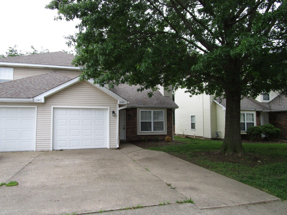 3544 Prescott Dr in Columbia, MO - Building Photo