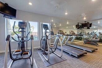 Bernardo Crest in San Diego, CA - Building Photo - Building Photo