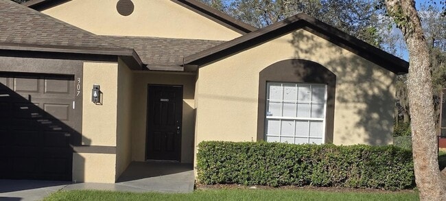 property at 307 Erie Ct