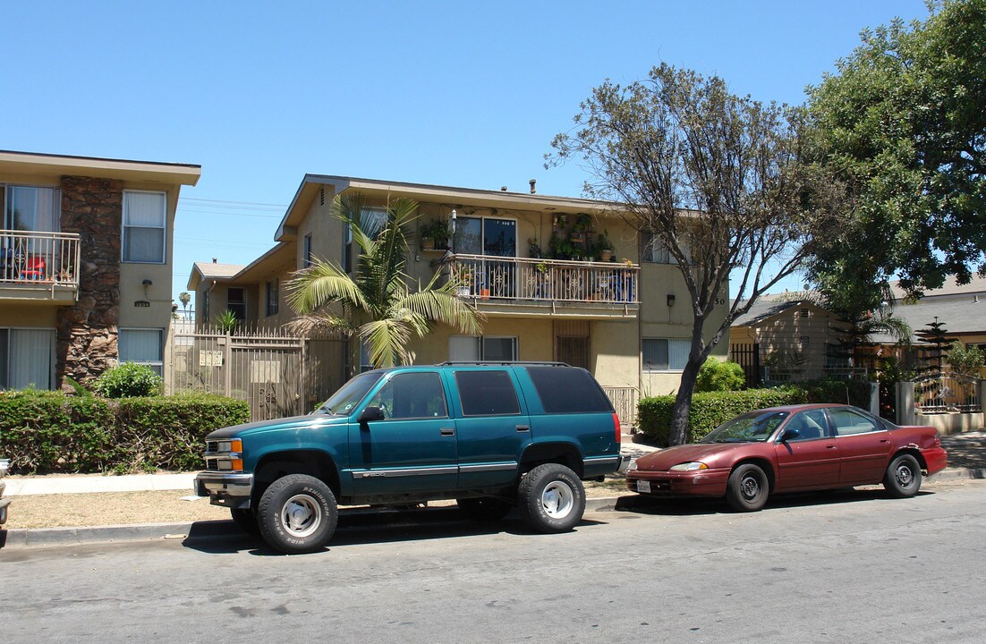 Pine Avenue Apartments in Long Beach, CA - Building Photo