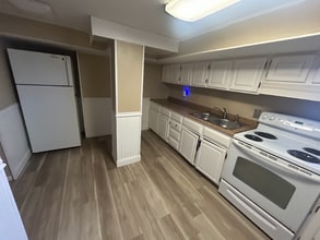 534 W Cavour Ave, Unit 2 in Fergus Falls, MN - Foto de edificio - Building Photo