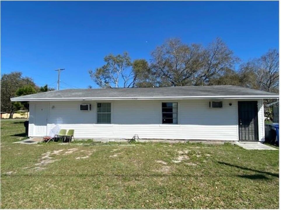 6802 Thomas Cir in Tampa, FL - Building Photo