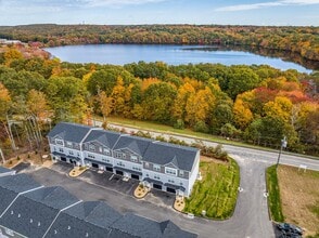 94 N Bridebrook Rd in East Lyme, CT - Building Photo - Building Photo