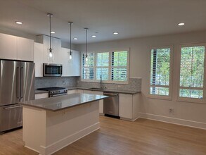 4201 Pennsylvania Ave in Glendale, CA - Building Photo - Building Photo