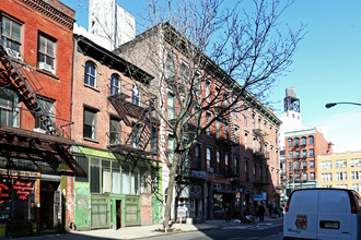 5 Bleecker St in New York, NY - Building Photo - Building Photo