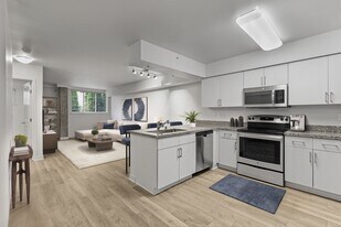 Park Metro in Bellevue, WA - Building Photo