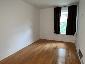 1411 Dunnsville Rd in Schenectady, NY - Building Photo - Building Photo