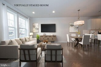 220 Charles Ellis Dr in Newtown Square, PA - Building Photo - Building Photo