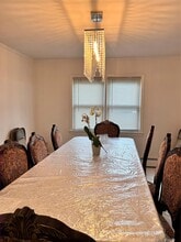 19 Preston Rd in Great Neck, NY - Foto de edificio - Building Photo