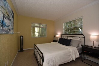 2660 NE 8th Ave, Unit 109 in Wilton Manors, FL - Foto de edificio - Building Photo
