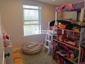 35 Porter St, Unit T in Cambridge, MA - Foto de edificio - Building Photo