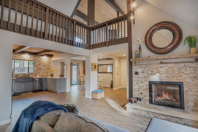 property at 1315 Commonwealth Dr